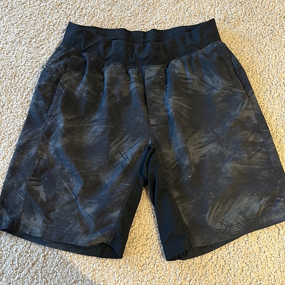 Lululemon mens shorts